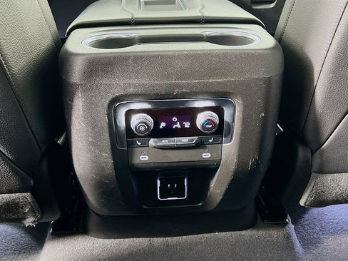 Used 2023 GMC Yukon Denali AWD/4WD image 27