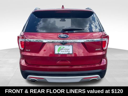 Used 2017 Ford Explorer XLT w/ Equipment Group 202A AWD/4WD image 7
