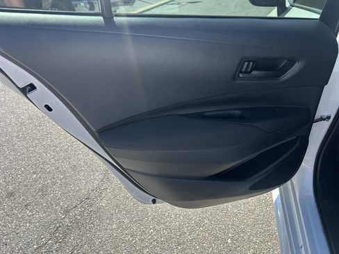 Used 2025 Toyota Corolla LE FWD image 14