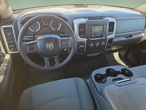 Used 2020 RAM 1500 Classic SLT RWD image 11