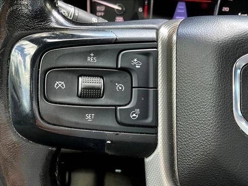 Used 2021 GMC Yukon Denali w/ Denali Premium Package image 18