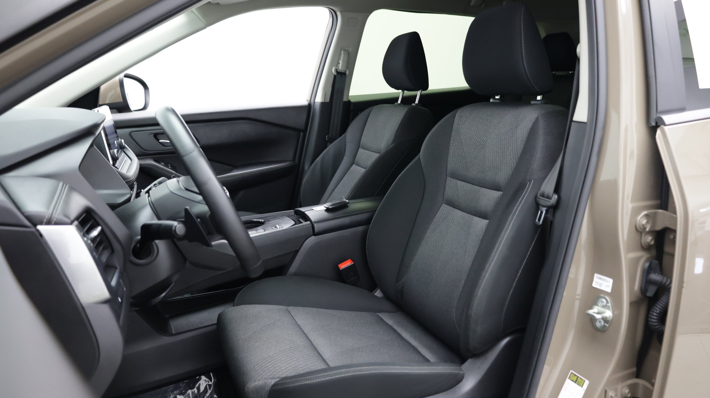Used 2025 Nissan Rogue SV FWD image 15