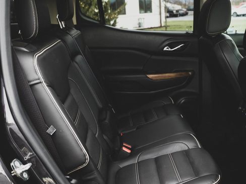 Used 2017 GMC Acadia Denali w/ Technology Package image 38