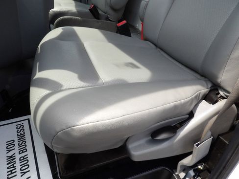 Used 2021 Ford E-350 and Econoline 350 Super Duty RWD image 17