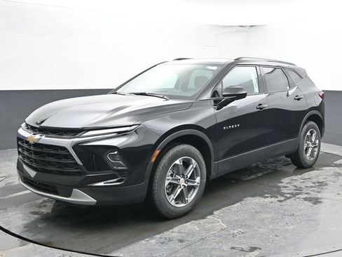 New 2026 Chevrolet Blazer LT w/ Convenience Package AWD/4WD image 5