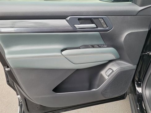 Used 2026 GMC Terrain AT4 w/ Technology Package II image 22