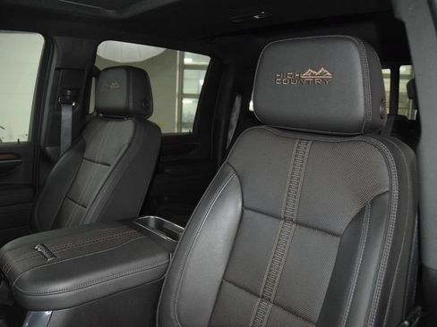 Used 2024 Chevrolet Silverado 2500 High Country w/ Technology Package AWD/4WD image 49