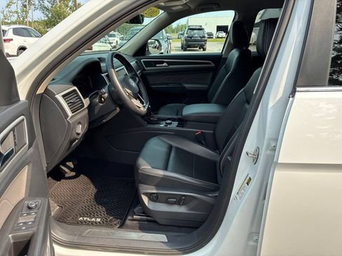 Used 2023 Volkswagen Atlas SE AWD/4WD image 13