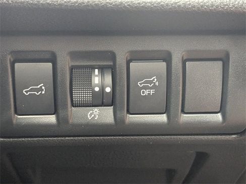 Used 2024 Subaru Outback Limited image 29