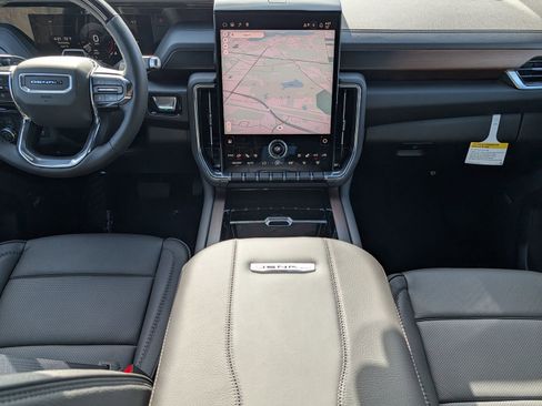 New 2026 GMC Yukon XL Denali w/ Denali Reserve Package AWD/4WD image 7