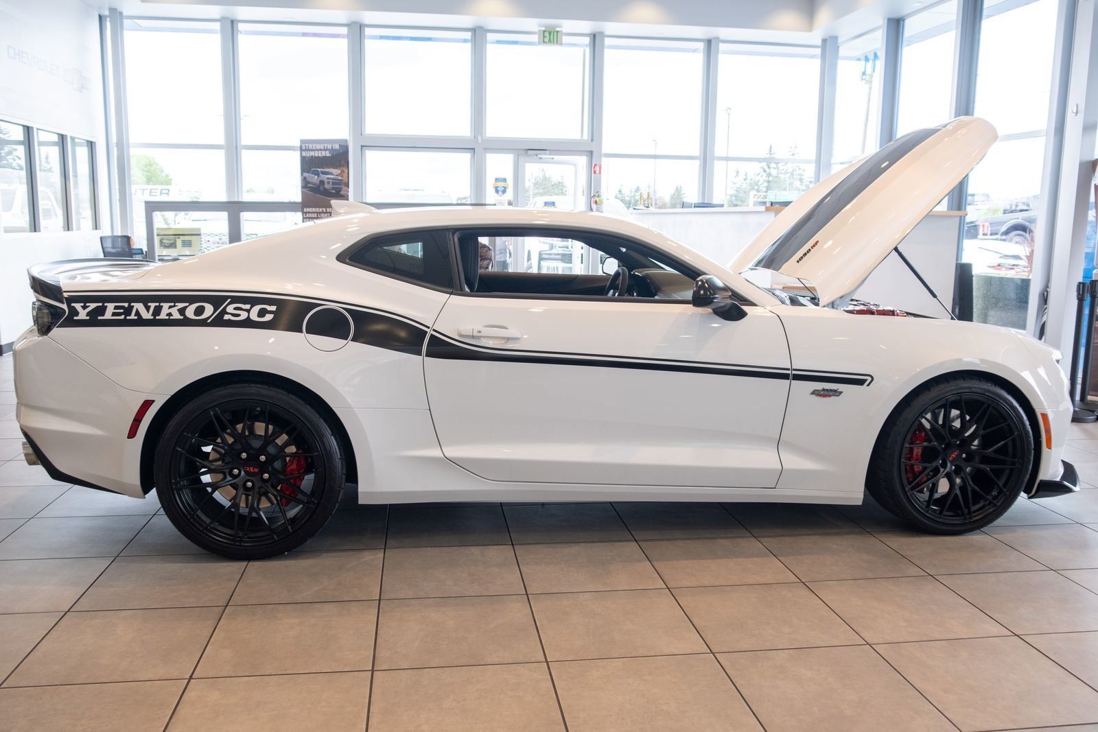 Used 2021 Chevrolet Camaro SS RWD image 4