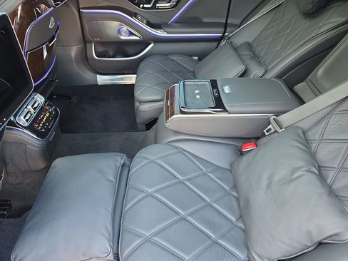 Used 2021 Mercedes-Benz Maybach S 580 4MATIC image 16