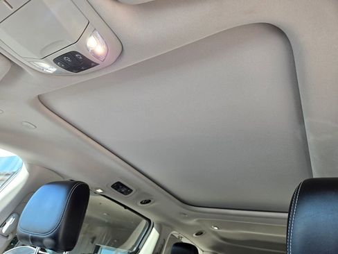 Used 2022 Chrysler Pacifica Limited image 12