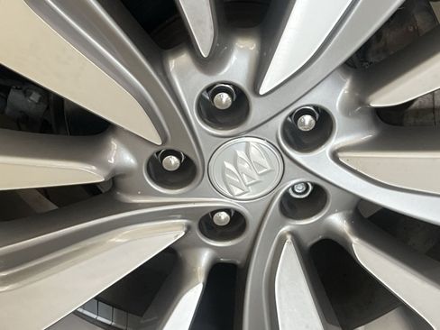 Used 2020 Buick Encore Preferred AWD/4WD image 37