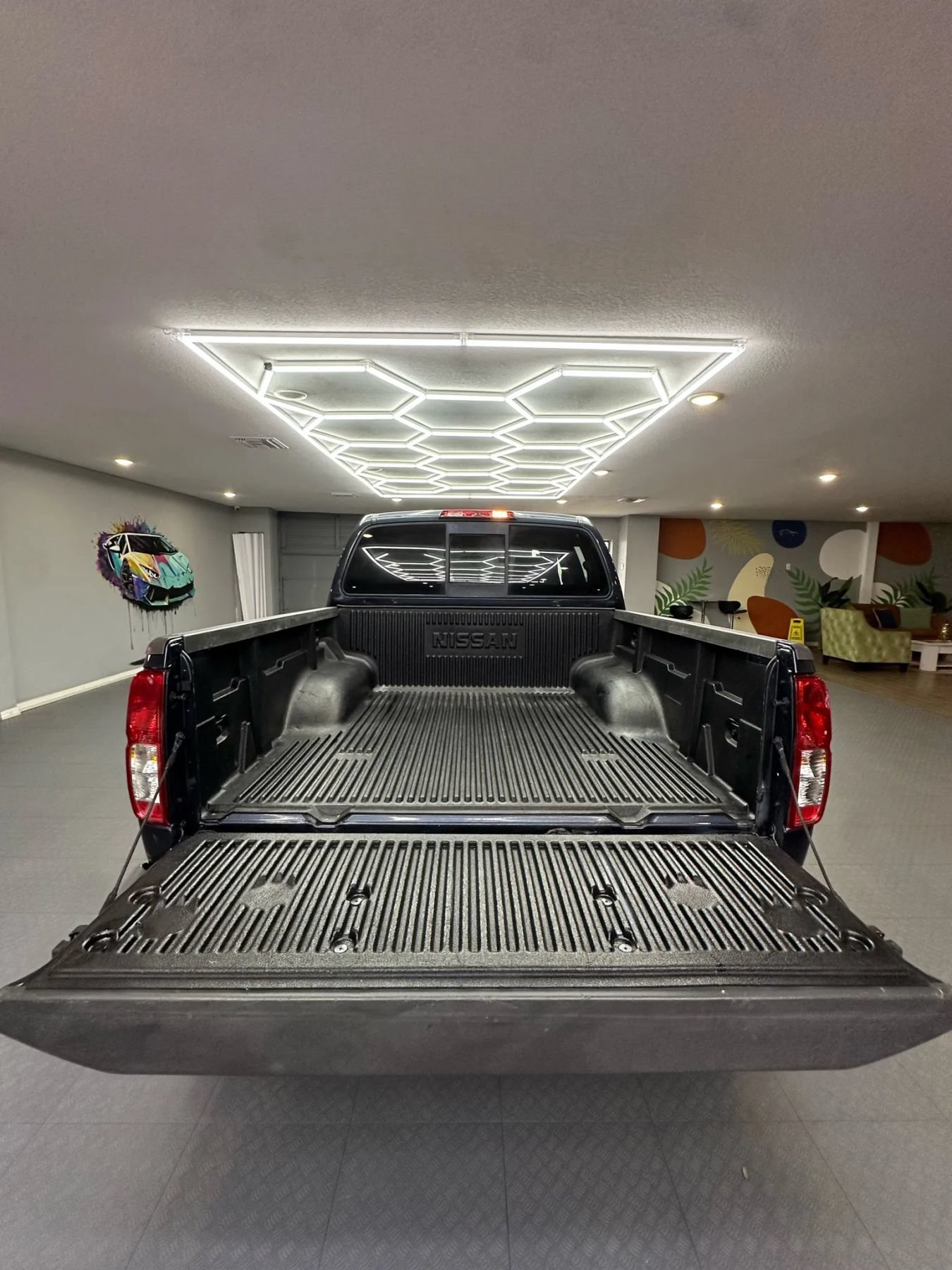 Used 2018 Nissan Frontier SV RWD image 24