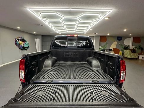 Used 2018 Nissan Frontier SV RWD image 24