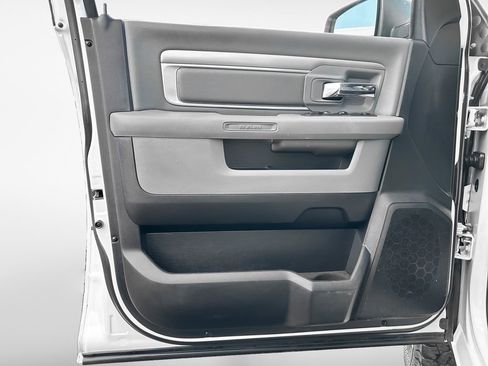 Used 2016 RAM 2500 SLT image 14