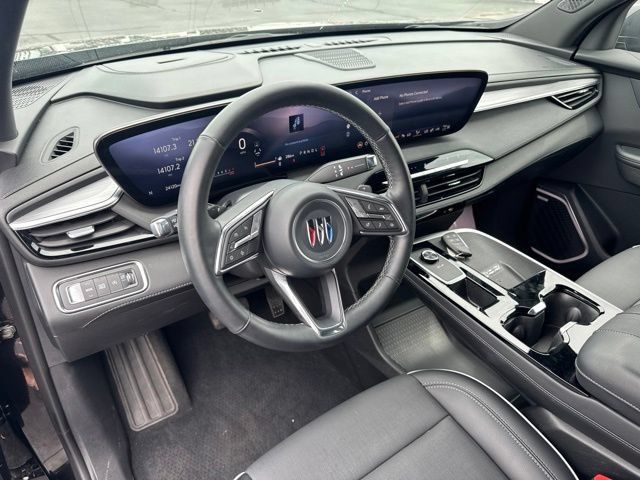 Used 2025 Buick Enclave Preferred FWD image 11