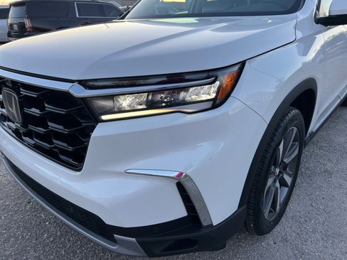 Used 2024 Honda Pilot Elite image 26