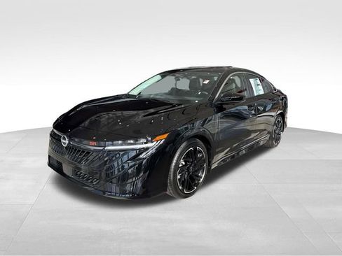 New 2026 Nissan Sentra SR w/ SR Premium Package FWD image 3
