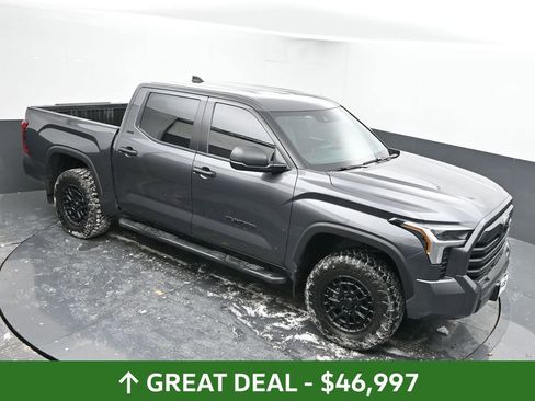 Used 2025 Toyota Tundra SR5 image 33