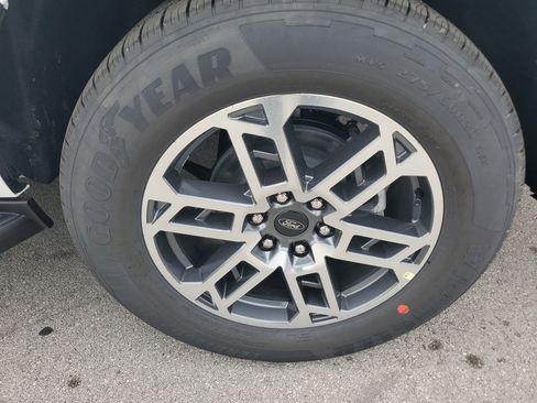 New 2025 Ford Expedition Max Active image 7