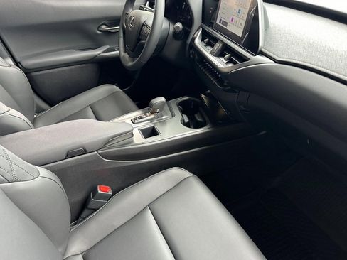 New 2026 Lexus UX 300h FWD image 14