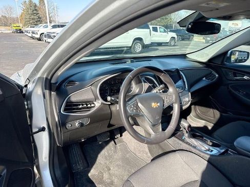 Certified 2022 Chevrolet Malibu RS w/ LPO, Convenience Package 1 image 10