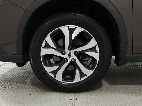 Used 2020 Subaru Outback Touring AWD/4WD image 40