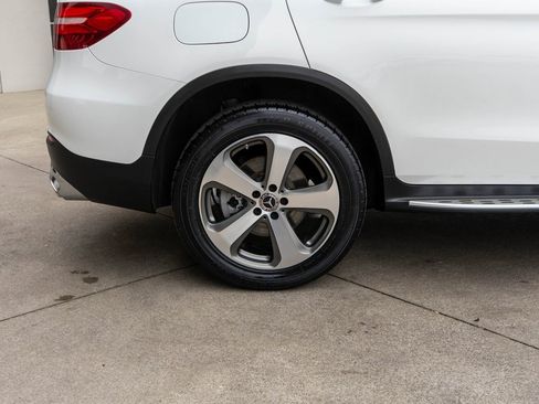 Used 2017 Mercedes-Benz GLC 300 4MATIC image 35