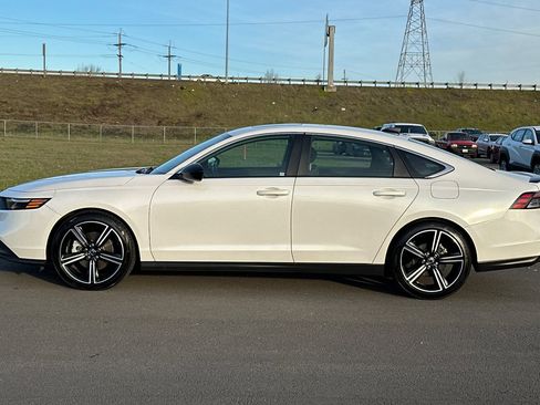 Used 2023 Honda Accord Sport image 6