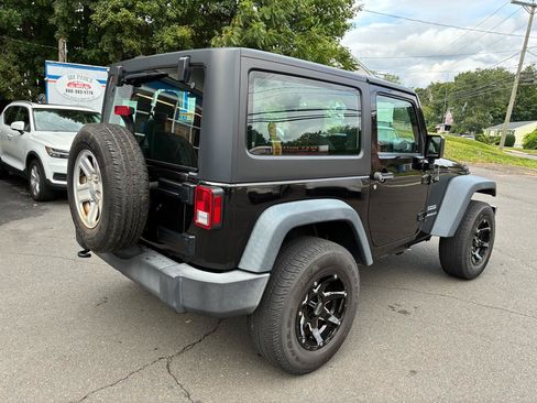 Used 2015 Jeep Wrangler Sport w/ Connectivity Group AWD/4WD image 5