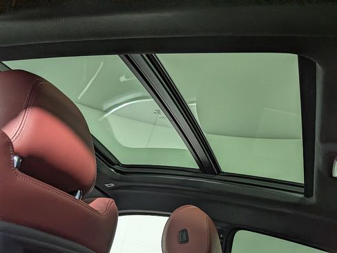 Used 2022 BMW X6 xDrive40i w/ Premium Package image 12