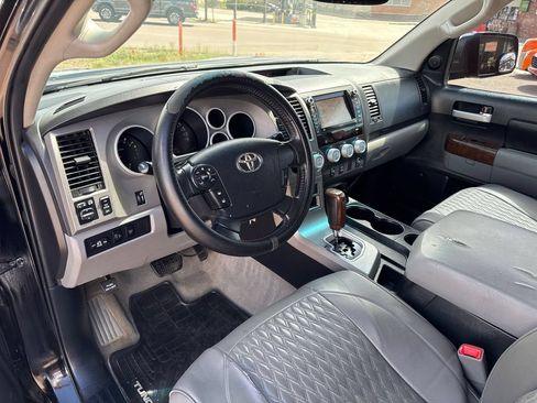 Used 2011 Toyota Tundra Limited w/ Memory Pkg AWD/4WD image 11