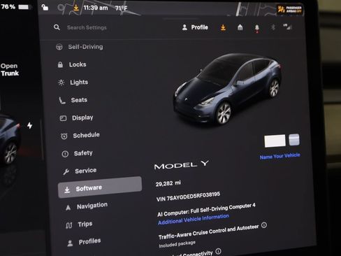 Used 2024 Tesla Model Y Long Range RWD image 18