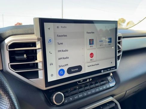 Used 2023 Toyota Sequoia Limited image 19