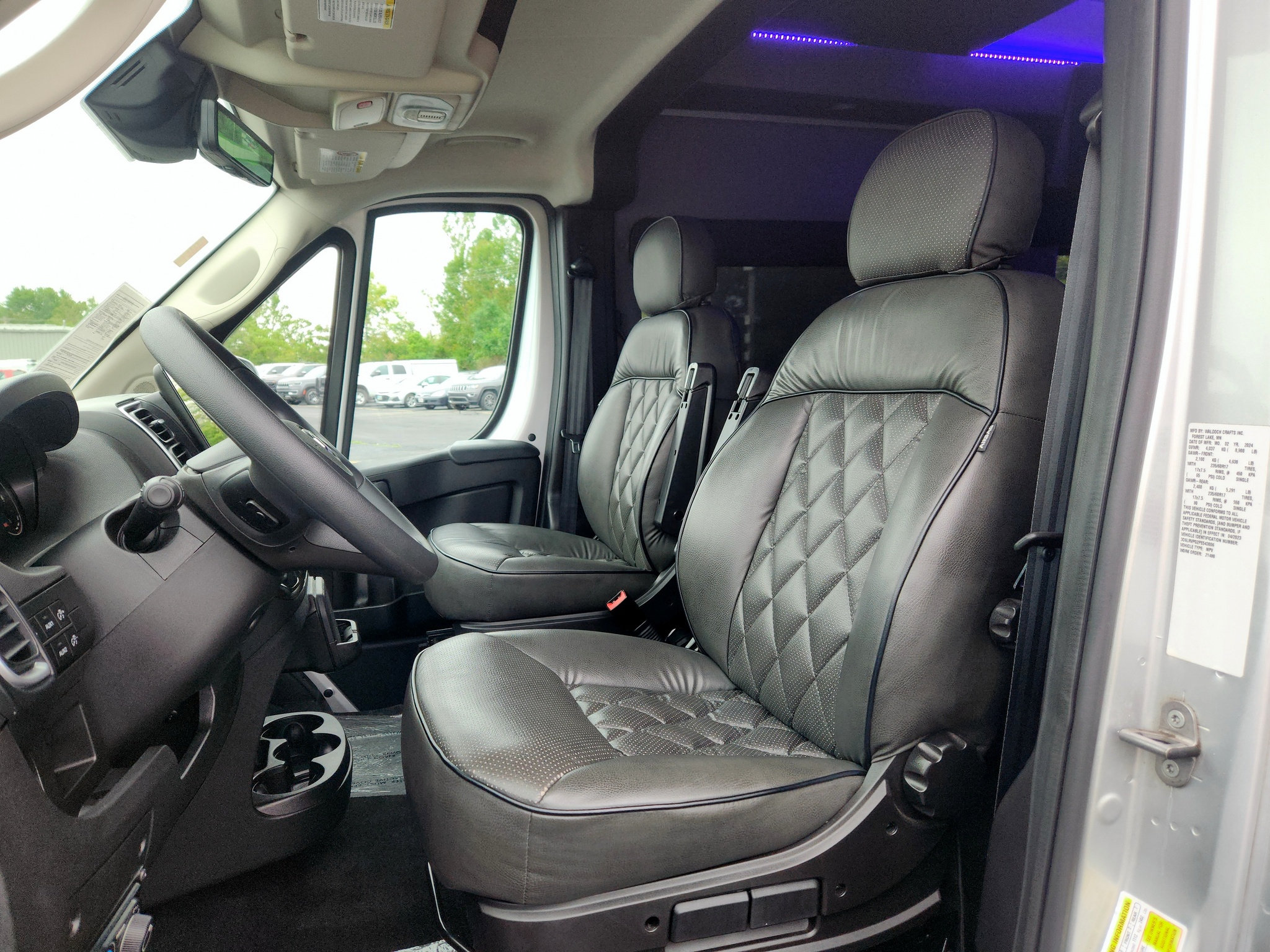 Used 2023 RAM ProMaster 2500 w/ Premium Convenience Group (B) FWD image 21