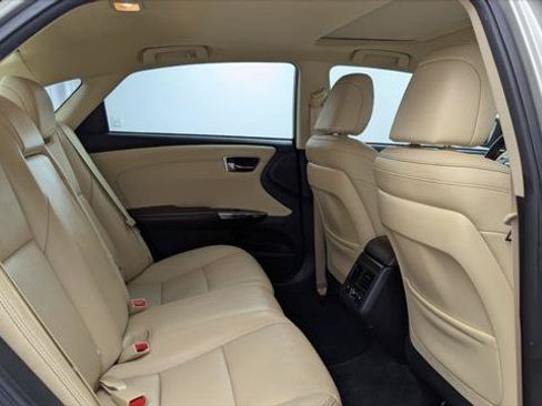 Used 2017 Toyota Avalon Limited FWD image 18