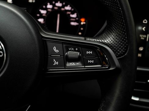 Used 2022 Alfa Romeo Giulia Ti image 25