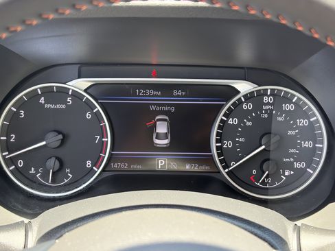 Used 2025 Nissan Sentra SR FWD image 26