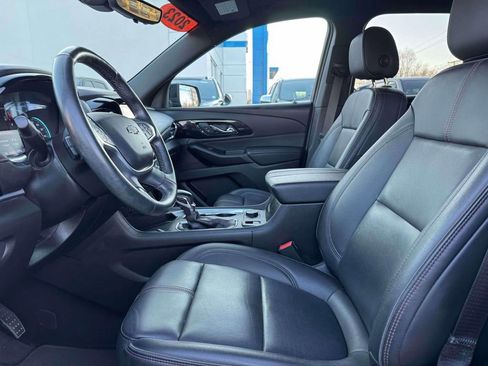 Used 2023 Chevrolet Traverse RS AWD/4WD image 16