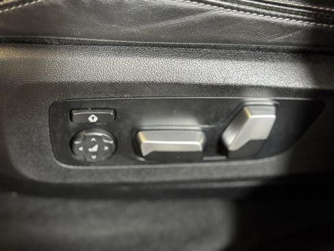 Used 2023 BMW X5 xDrive40i w/ Premium Package image 18