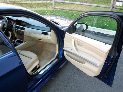 Used 2011 BMW 335i Sedan image 19