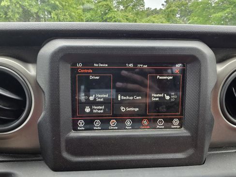 Used 2018 Jeep Wrangler Unlimited Sport S AWD/4WD image 4