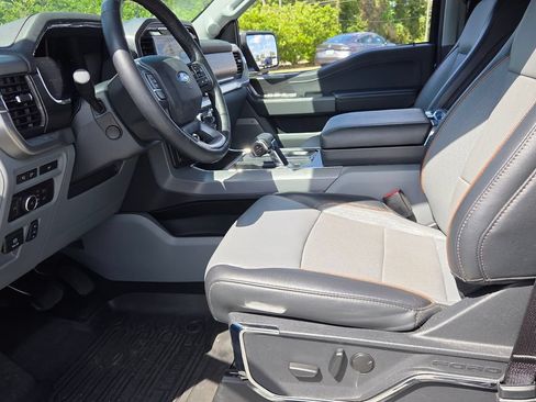 Used 2024 Ford F150 Lariat w/ FX4 Off-Road Package AWD/4WD image 4