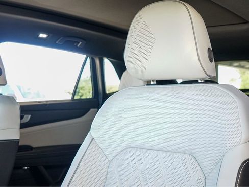 New 2026 Volkswagen Atlas Cross Sport SEL Premium R-Line image 11