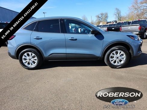 Used 2025 Ford Escape Active w/ Cold Weather Package image 10