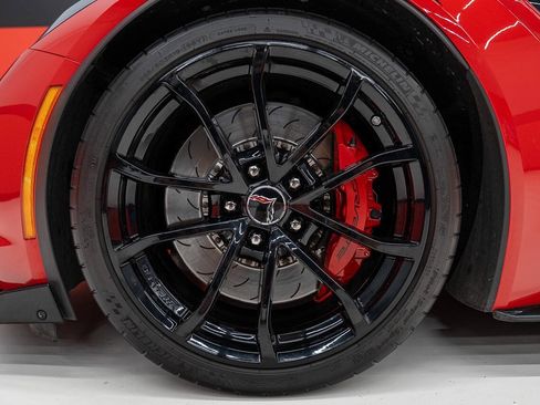 Used 2019 Chevrolet Corvette Grand Sport RWD image 32