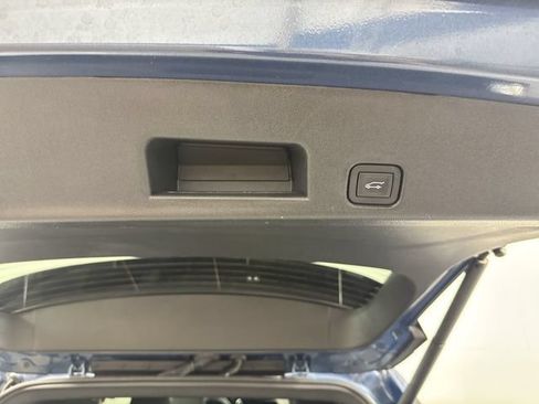 Used 2024 Chevrolet Traverse LT w/ LPO, Floor Liner Package FWD image 34