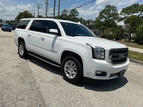 Used 2020 GMC Yukon XL SLT AWD/4WD image 9